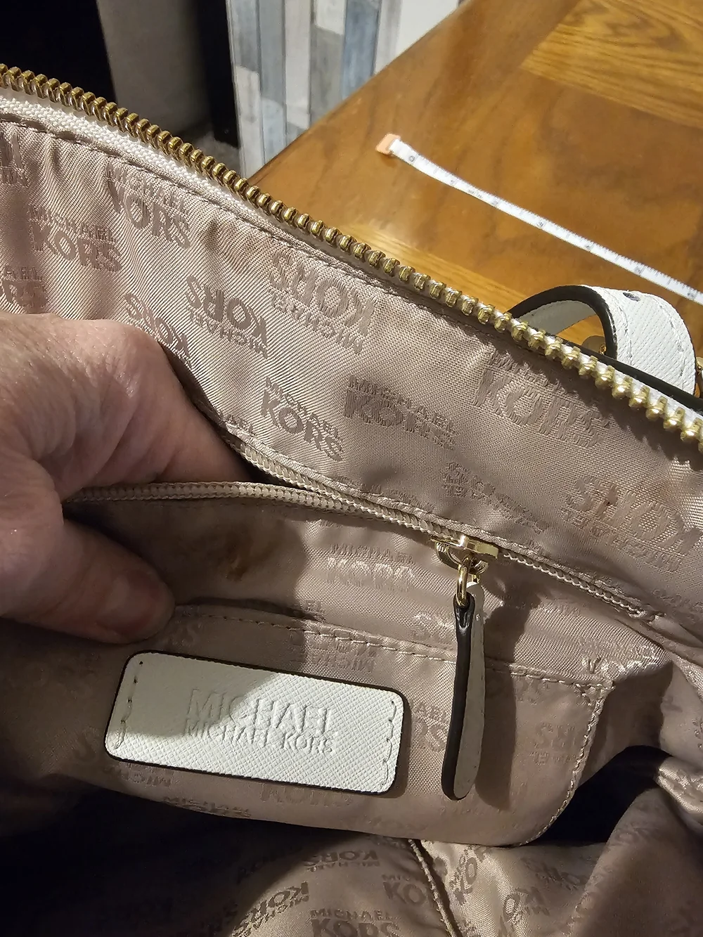 Michael Kors White Saffiano Leather Tote Bag - Picture 8 of 13